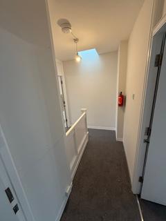 3 bedroom flat to rent, Rolls Road, London SE1