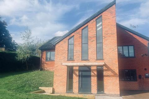 4 bedroom detached house to rent, Southwell Road, Kirklington, Newark, Nottinghamshire, NG22 8NF