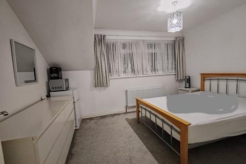 Studio to rent, Croydon CR0