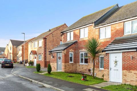 3 bedroom semi-detached house for sale, Oakdale Drive, Pontefract WF9