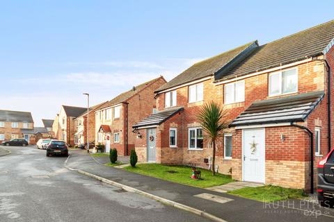 3 bedroom semi-detached house for sale, Oakdale Drive, Pontefract WF9