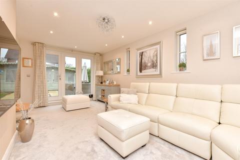 2 bedroom semi-detached house for sale, Malthouse Lane, Horley, Surrey