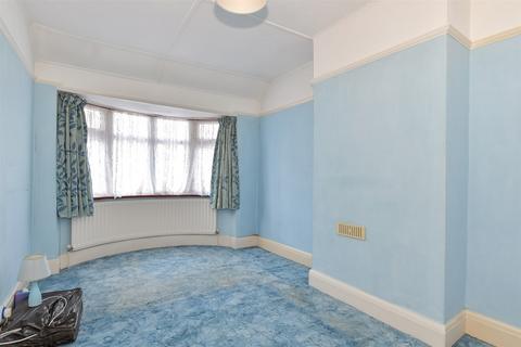 3 bedroom terraced house for sale, Montrose Avenue, Welling, Kent