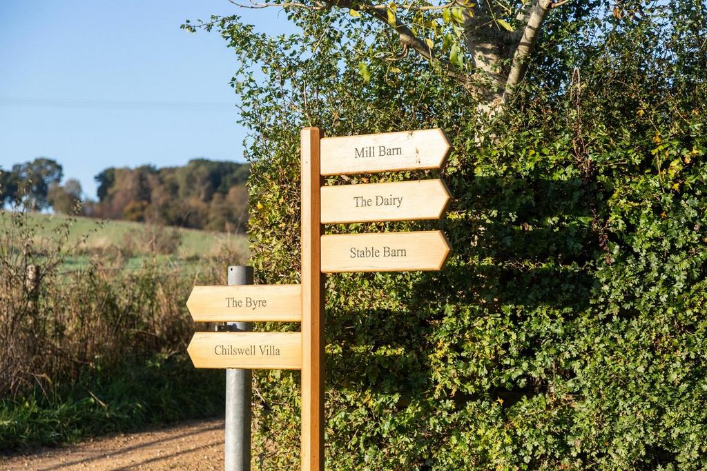 CHILSWELL FARM SIGNAGE.jpg