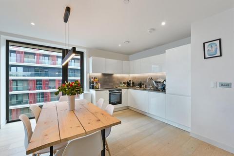 2 bedroom apartment for sale, John Cabot House, Royal Wharf, E16