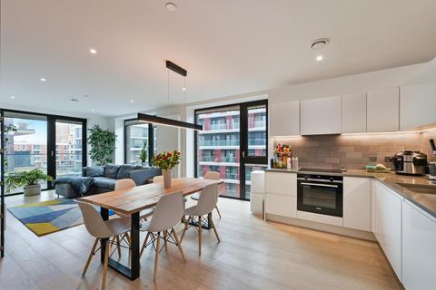 John Cabot House, Royal Wharf, E16