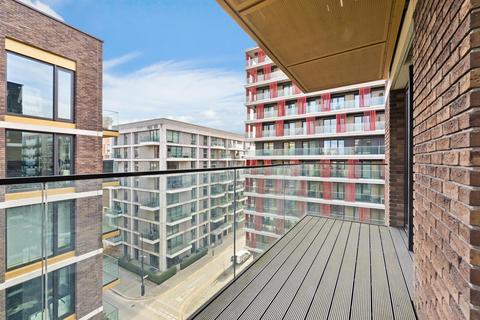 2 bedroom apartment for sale, John Cabot House, Royal Wharf, E16