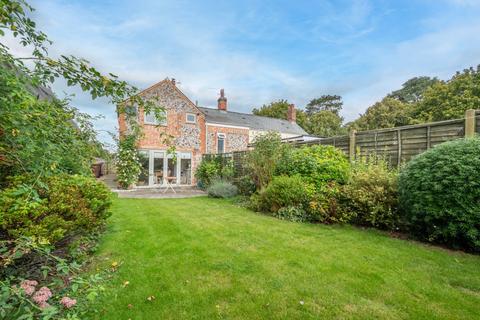 2 bedroom cottage to rent, Church Road, Newmarket CB8