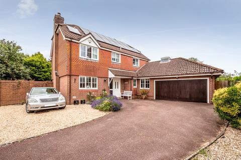 4 bedroom detached house for sale, Roche Garden, Exeter