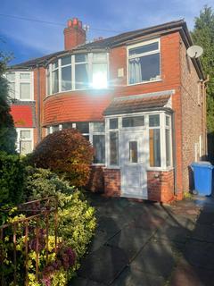 3 bedroom semi-detached house to rent, Rosslyn Road, Chorlton M16