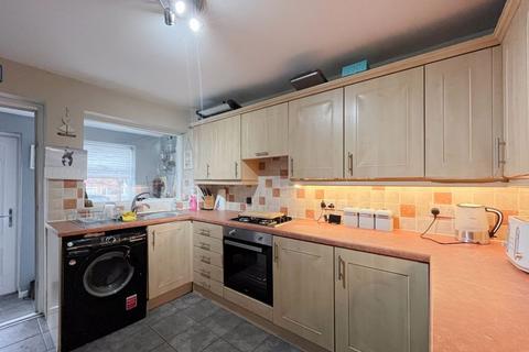 4 bedroom terraced house for sale, Manor Rise, Burntwood, WS7 4TR