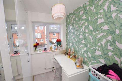 5 Baines Close, Leigh, WN7 4BP
