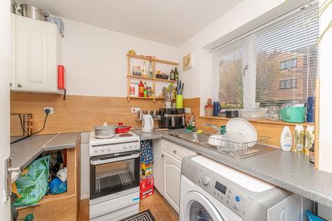 1 bedroom apartment for sale, Cherry Blossom Close, London, N13