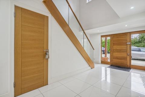 1 Blyton Close, Beaconsfield, HP9 2LX