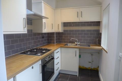 2 bedroom terraced house to rent, Barons Road, Wrexham