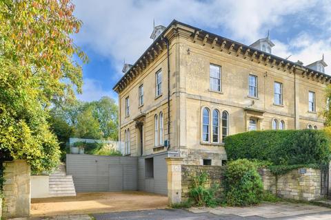 4 bedroom townhouse for sale, St. Margarets Street, Bradford on Avon BA15