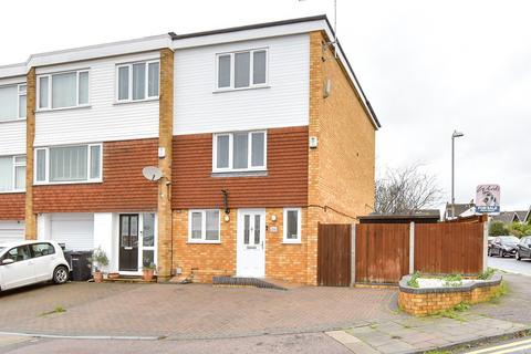 4 bedroom townhouse for sale, Elmfield Close, Gravesend, Kent