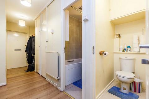 1 bedroom flat for sale, Talbot house,Giraud Street,London