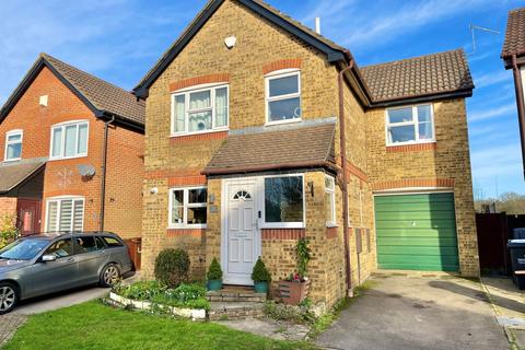 3 bedroom detached house for sale, Tolsey Mead, Sevenoaks TN15