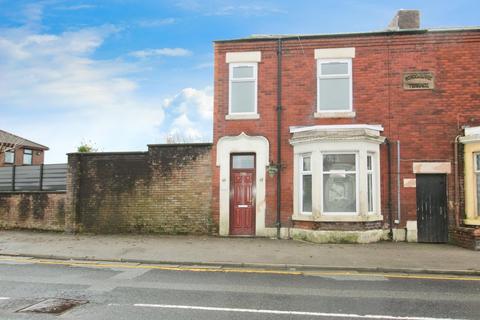 3 bedroom end of terrace house to rent, School Lane, Preston PR5