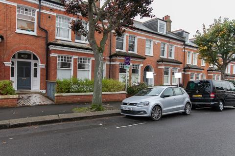 2 bedroom maisonette to rent, Veronica Road, London SW17