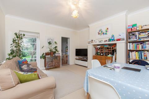 2 bedroom maisonette to rent, Veronica Road, London SW17