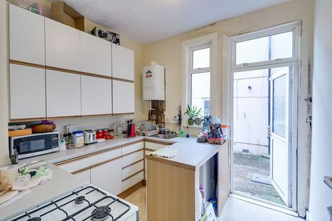 1 bedroom apartment to rent, Cambridge Road, New Malden KT3