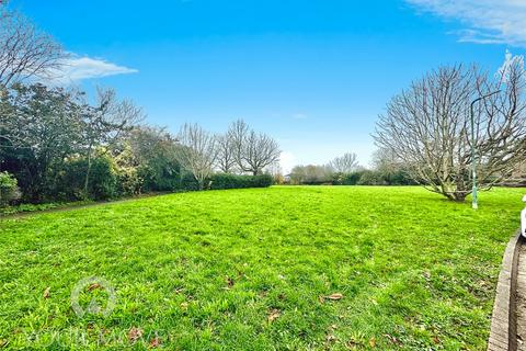 63 Chalice Way, Greenhithe, DA9 9PR