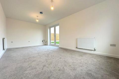 4 bedroom detached house to rent, The Limes, Blackburn. Lancs. BB1 8Fe