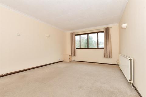 1 bedroom flat for sale, London Road, Dover, Kent