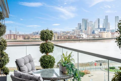 2 bedroom flat for sale, Iverson Point, Harrison Walk, Greenwich SE10