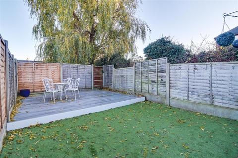 2 bedroom semi-detached house for sale, Milton Road, Westcliff-on-Sea SS0