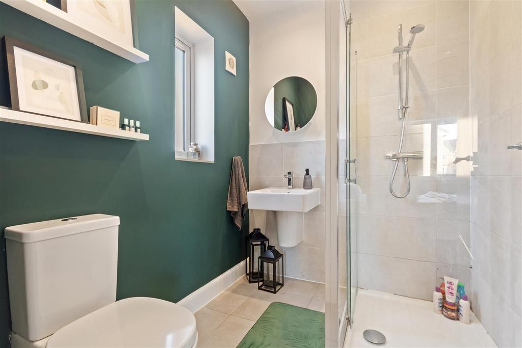 Ensuite shower room