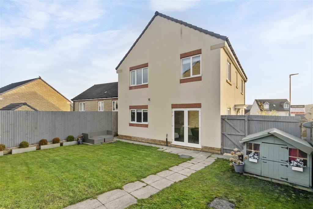 Rear shot of house/garden