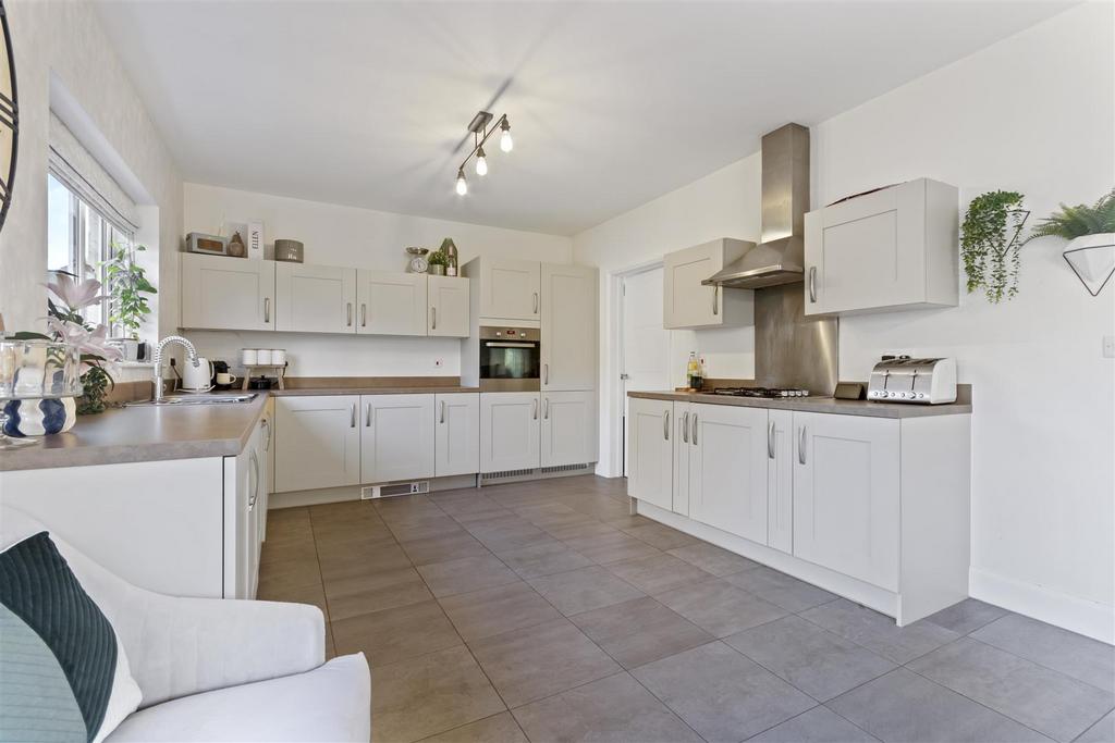 Bespoke fitted kitchen