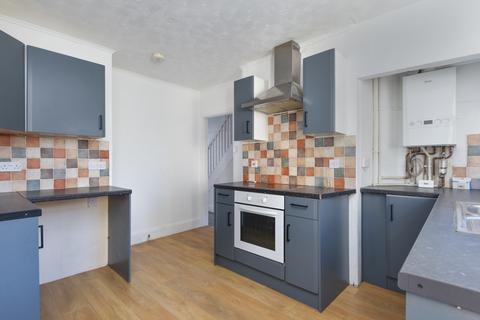 3 bedroom terraced house to rent, South Street