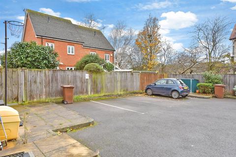 4 Archbishops Crescent, Gillingham, ME7 2WL