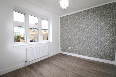 4 bedroom terraced house to rent, Denny Gardens, Dagenham RM9