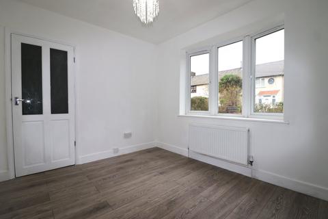 4 bedroom terraced house to rent, Denny Gardens, Dagenham RM9