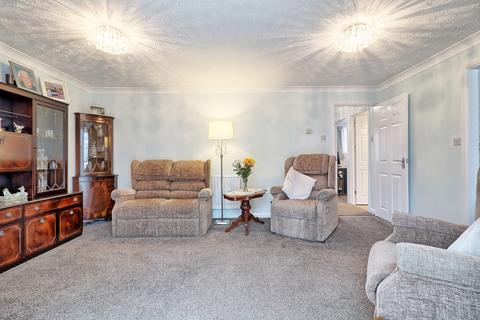 82 Broad Oaks, Wickford, SS12 9BQ