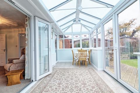 82 Broad Oaks, Wickford, SS12 9BQ
