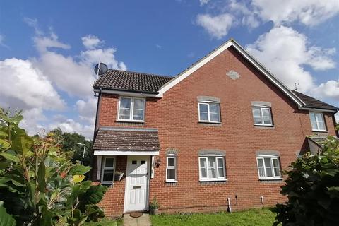 1 bedroom semi-detached house to rent, Forest Avenue, Ashford, Kent