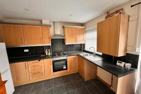 3 bedroom terraced house to rent, Rednall Drive, Sutton Coldfield