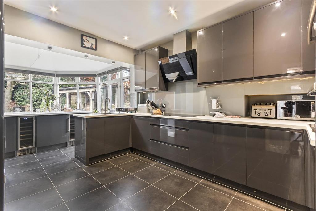 Open plan modern kitchen