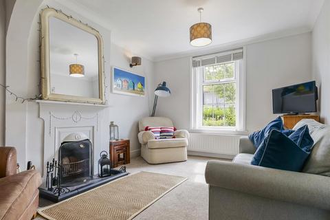 2 bedroom semi-detached house for sale, May Avenue, Lymington SO41