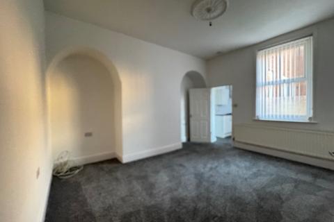 2 bedroom flat to rent, Seymour Street, North Shields. * newly refurbished *