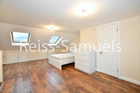 6 bedroom semi-detached house to rent, Ambassador Square, London E14