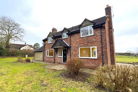 2 bedroom detached house to rent, Castle Hill, Prestbury