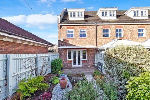 3 bedroom end of terrace house for sale, Winston Avenue, Kings Hill, West Malling, Kent