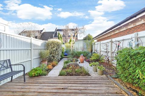 3 bedroom end of terrace house for sale, Winston Avenue, Kings Hill, West Malling, Kent